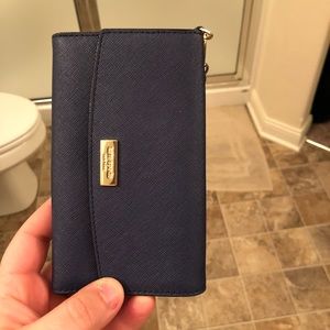 laurel way iphone wristlet